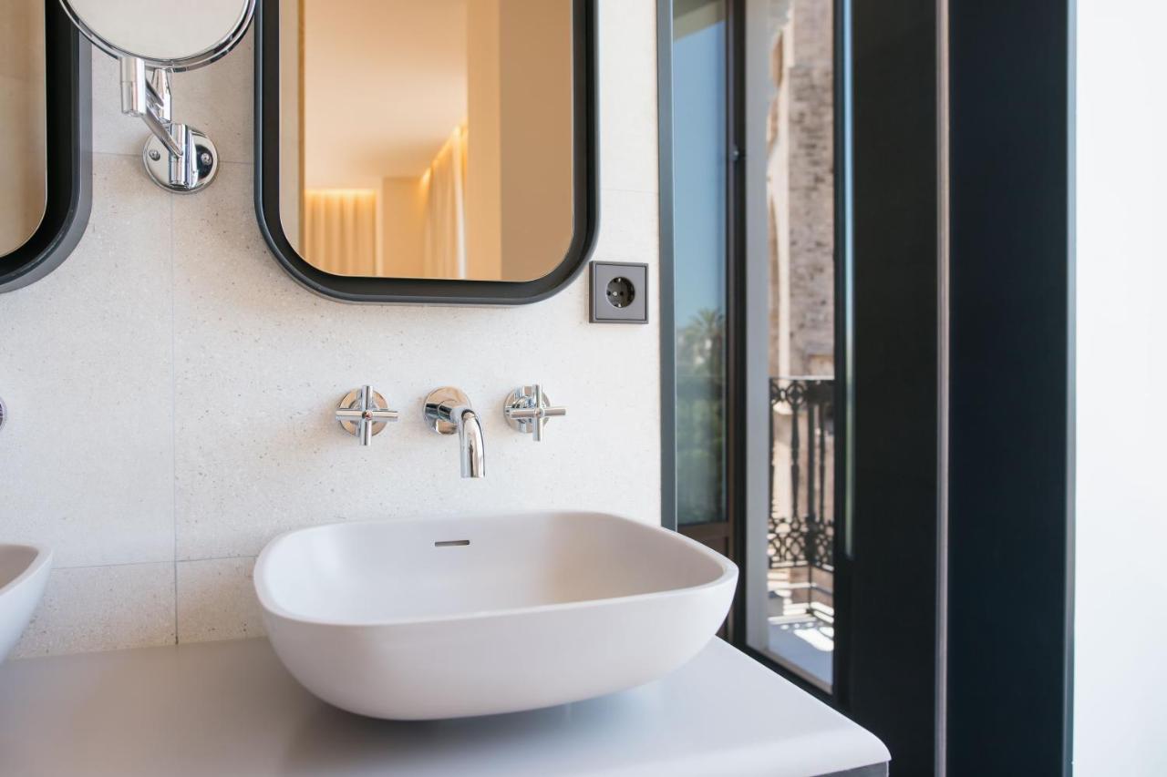 Myr Puerta Serranos Valencia Ngoại thất bức ảnh