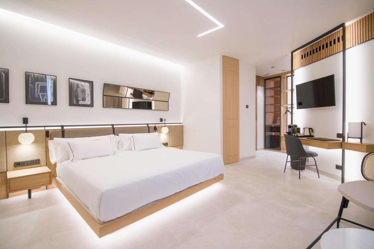 Myr Puerta Serranos Valencia Ngoại thất bức ảnh